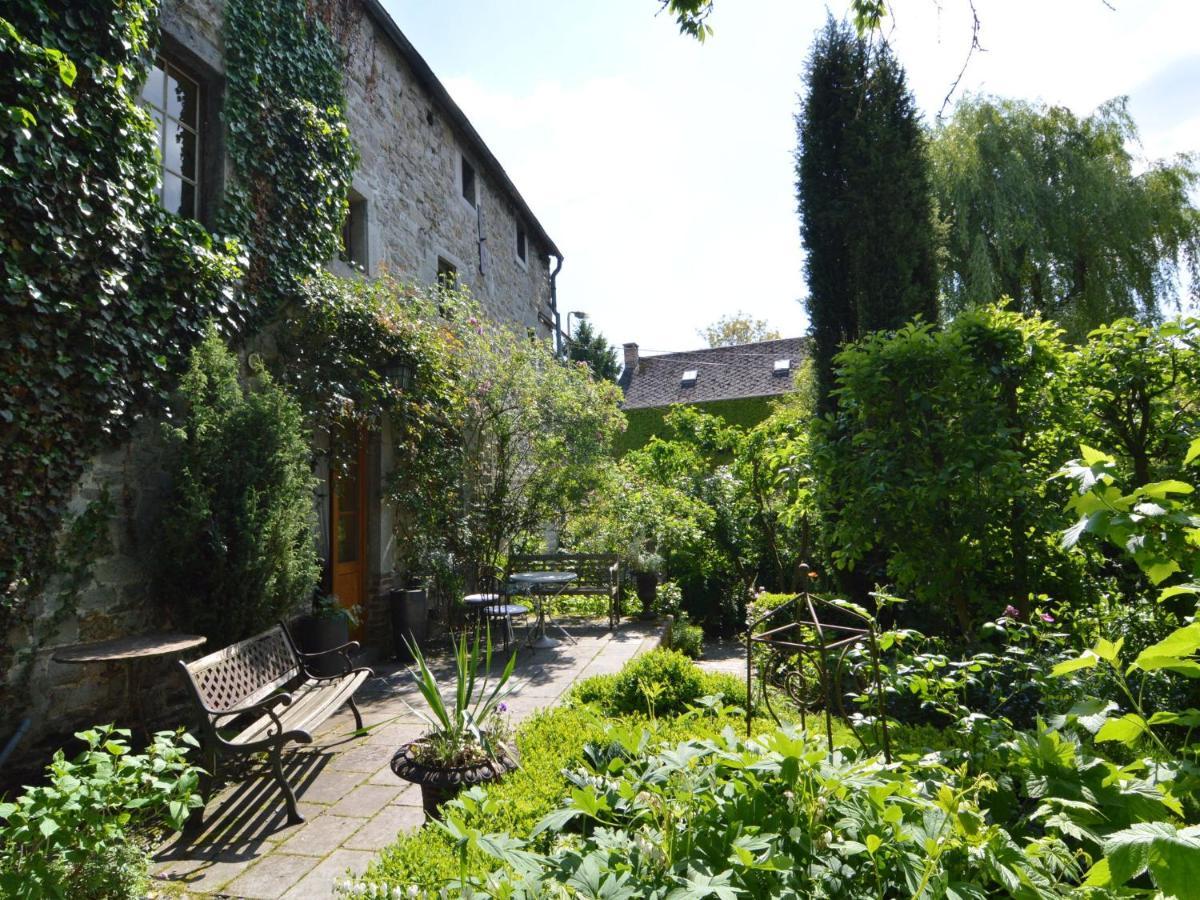 Enchanting Cottage With Terrace Garden Hamoir Екстер'єр фото